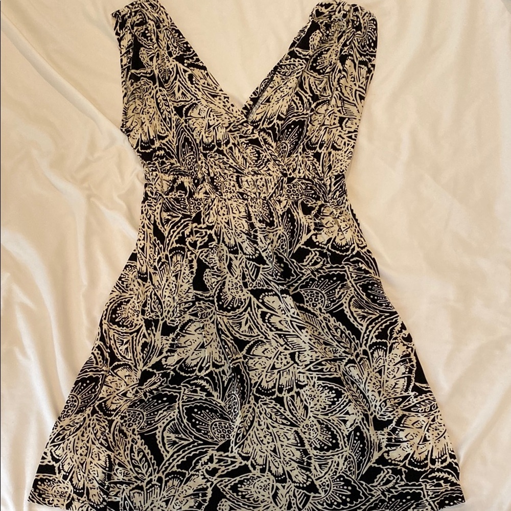 LOFT Black and White Sleeveless V-Neck Mini Dress